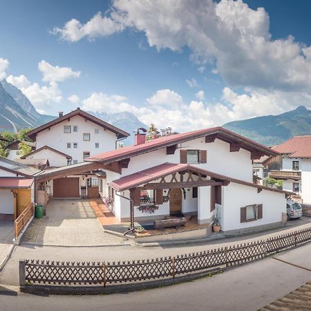 Chalet Holzerstubn Ehrwald Eksteriør billede
