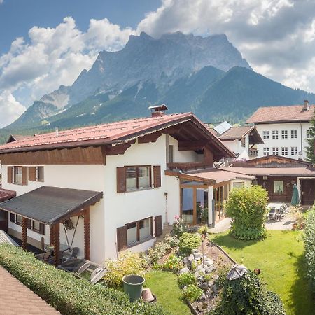 Chalet Holzerstubn Ehrwald Eksteriør billede