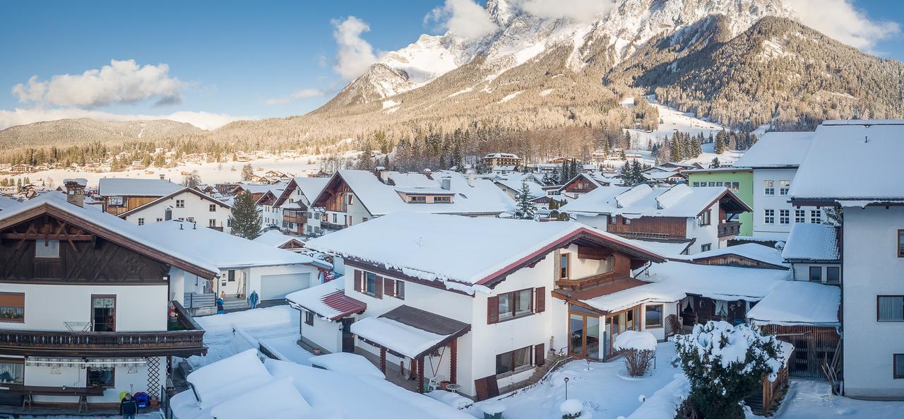 Chalet Holzerstubn Ehrwald Eksteriør billede