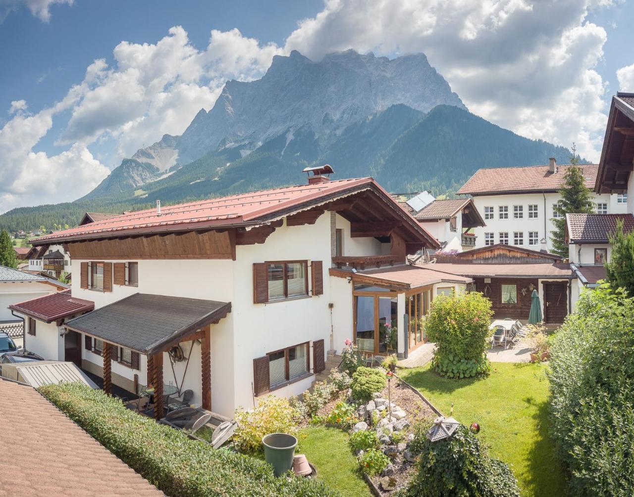 Chalet Holzerstubn Ehrwald Eksteriør billede