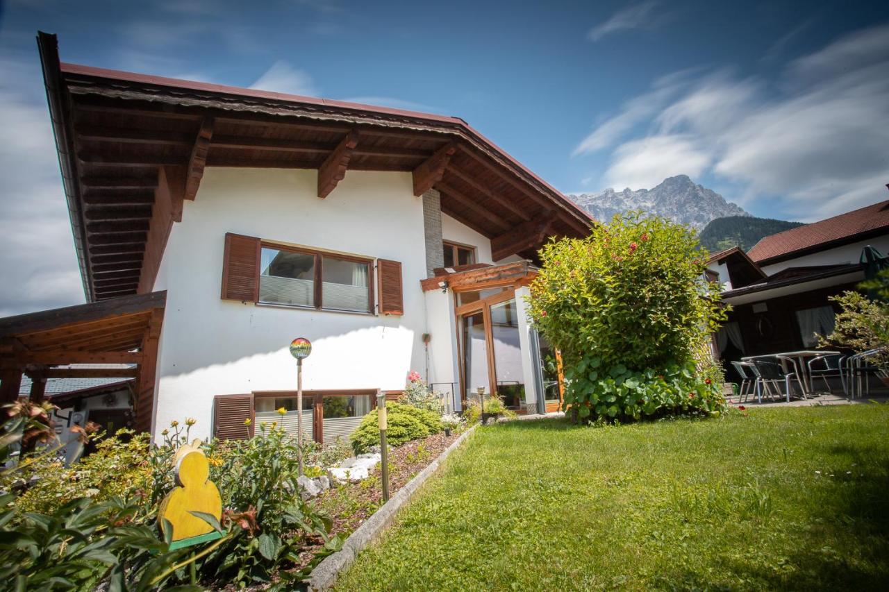 Chalet Holzerstubn Ehrwald Eksteriør billede